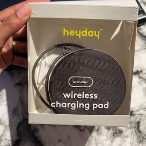Wireless charging pad